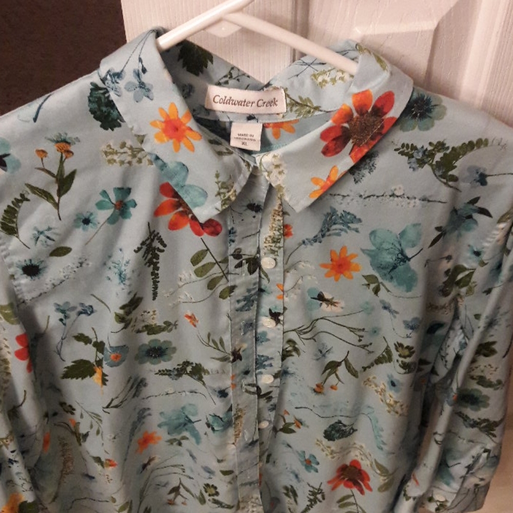3/4 sleeve button top